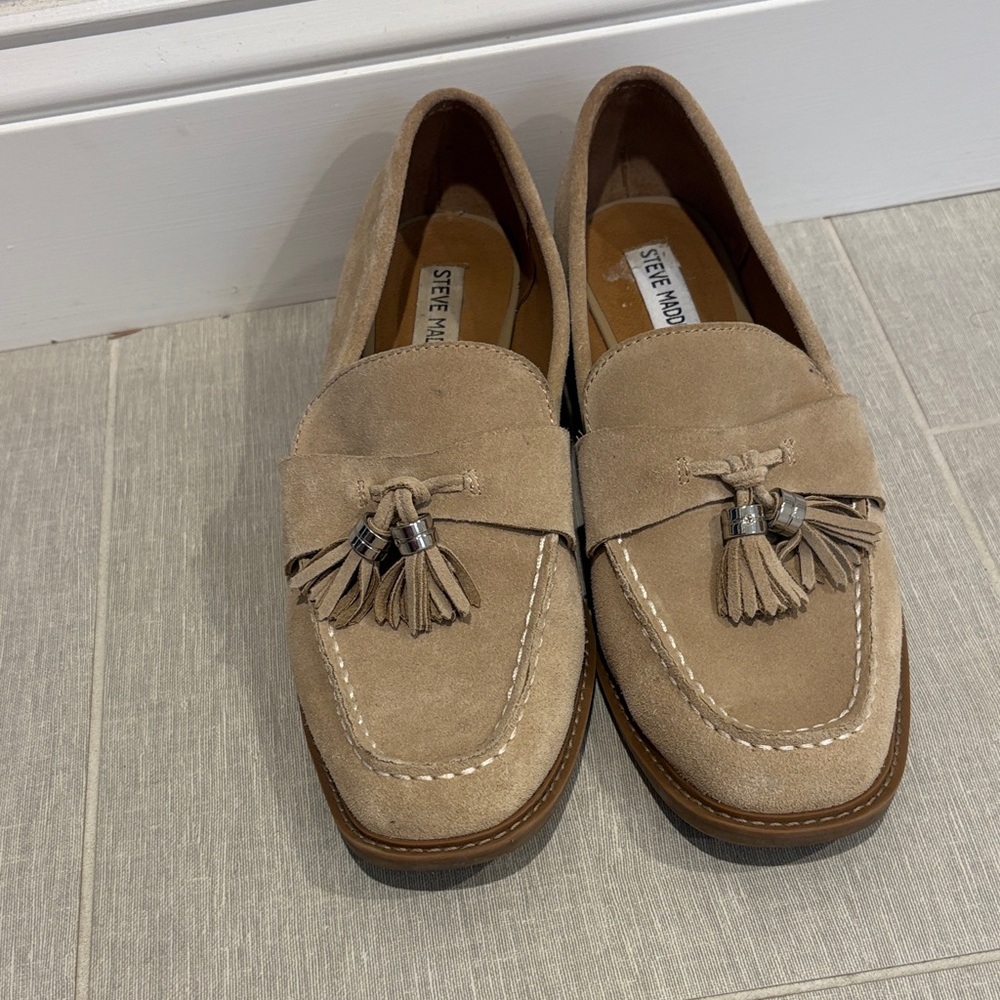 Steve Madden Men's Beige Tassel Loafers